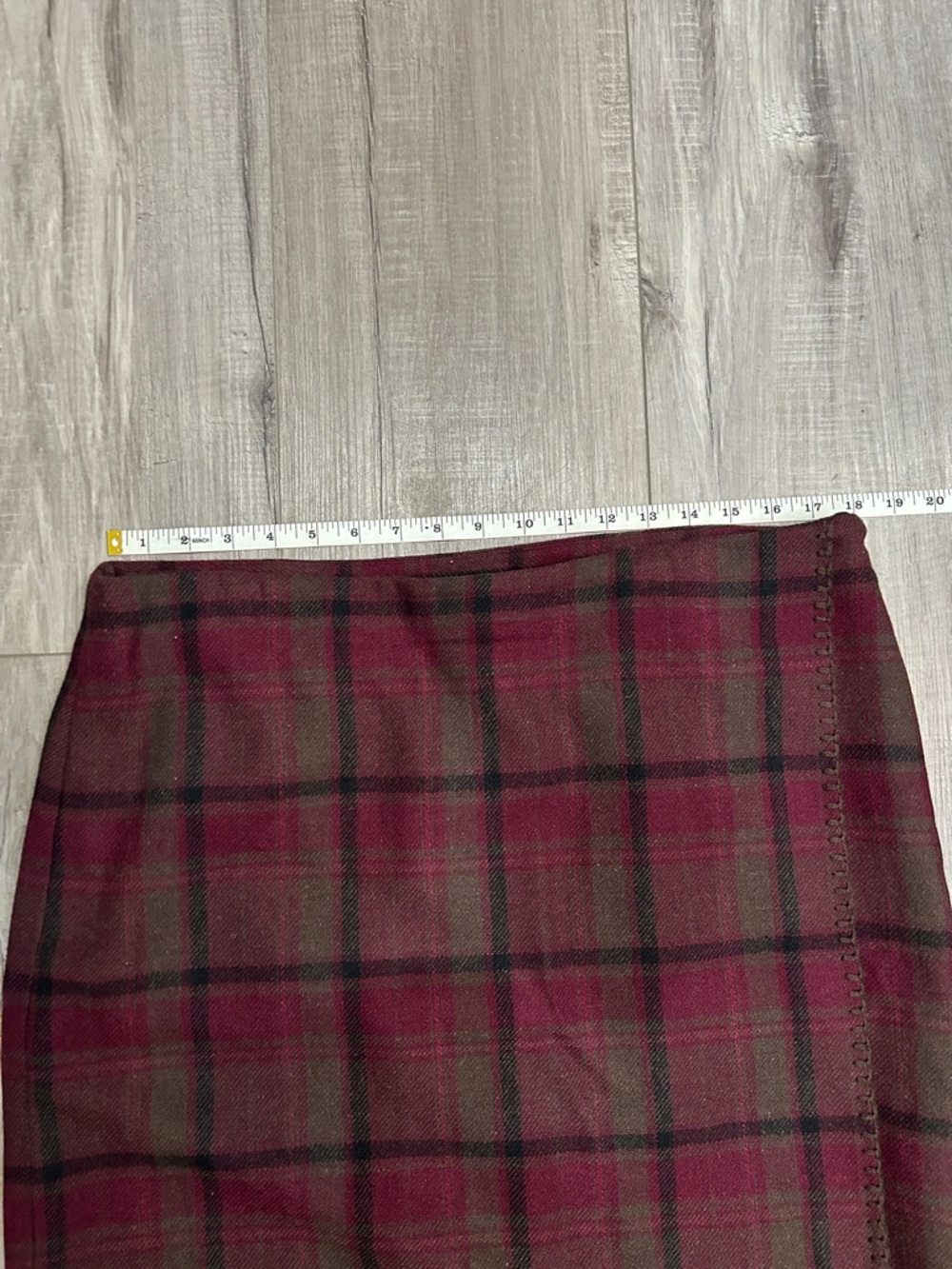 Eddie Bauer Burgundy and Olive Plaid Mini Skirt size 14 - Picture 3 of 5